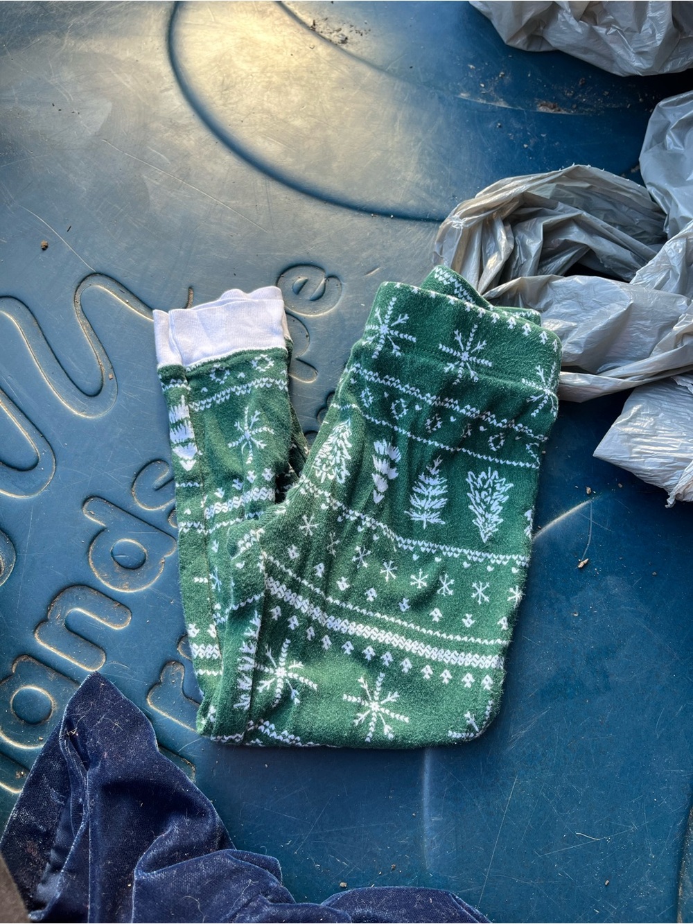 LC Lauren Conrad Green Holiday Print Leggings with White Accents